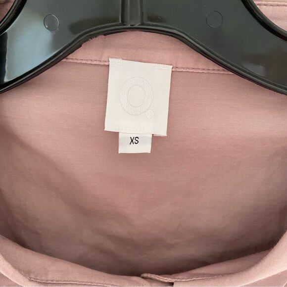 Que Women’s Ruffle Front Sleeveless Silk Blend Button Front Blouse size XS - Picture 2 of 3